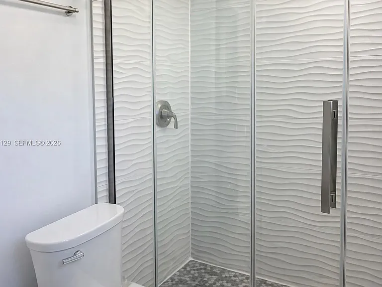 25235 SW 187th Ave — Photo 4