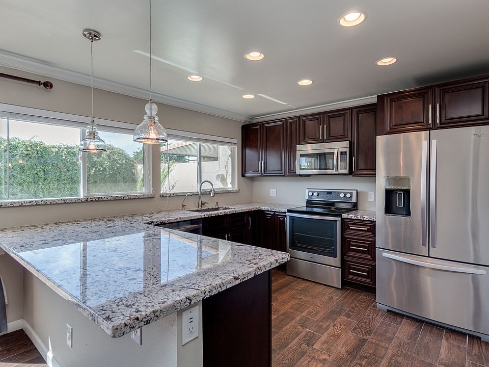 1st image of 8321 E Vista Dr