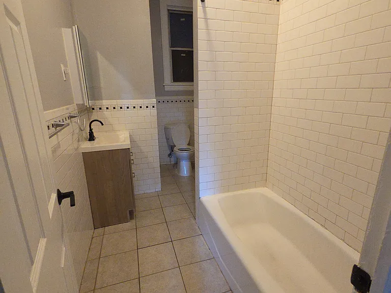 45 Linden St #1 — Photo 8