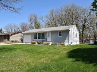 619 Ash Rd, Worthington, MN 56187