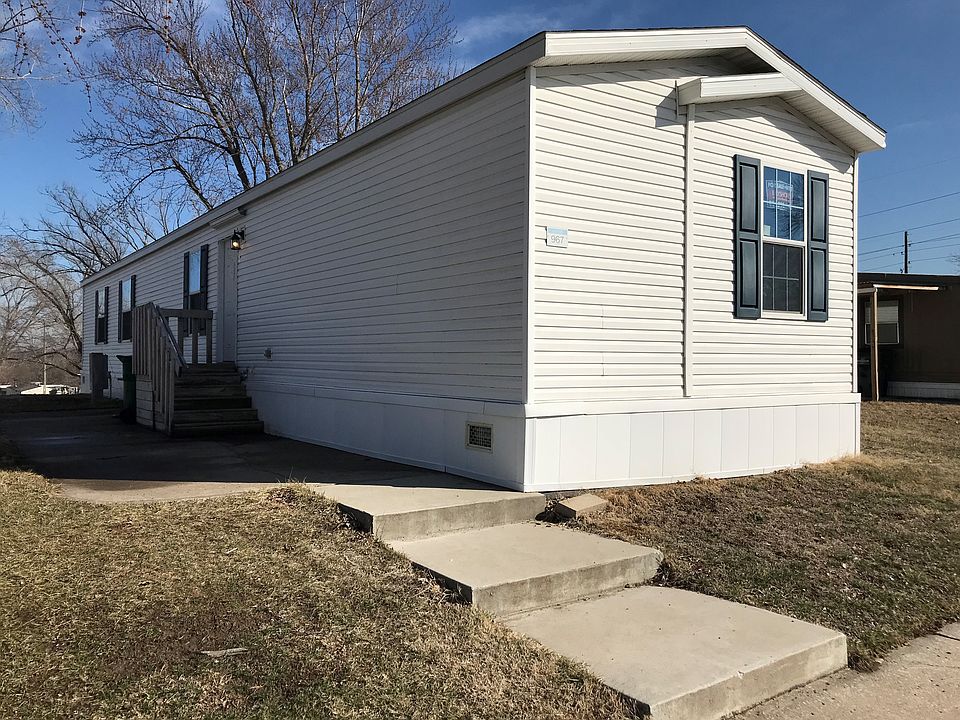 1st image of 967 S 74th Pl