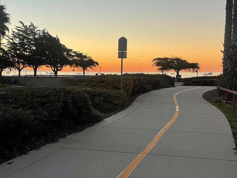 Your morning sunrise or evening sunset, walk to the beach. Yes, you can enjoy both from the south facing beaches in SB. Bring a glass of wine or a cup of coffee, a folding beach chair and walk across the street, enjoy! Note the bike trails go to Montecito