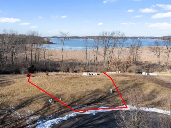 154 Bloomfield Blvd, Brooklyn, MI 49230