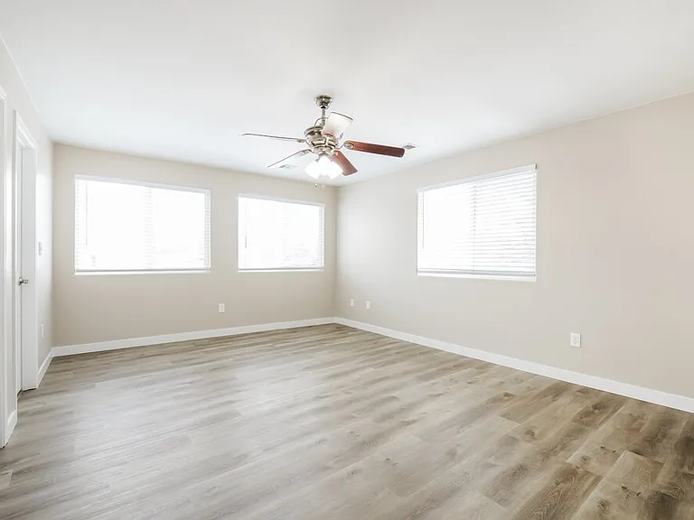 6504 E Asbury Ave — Photo 12