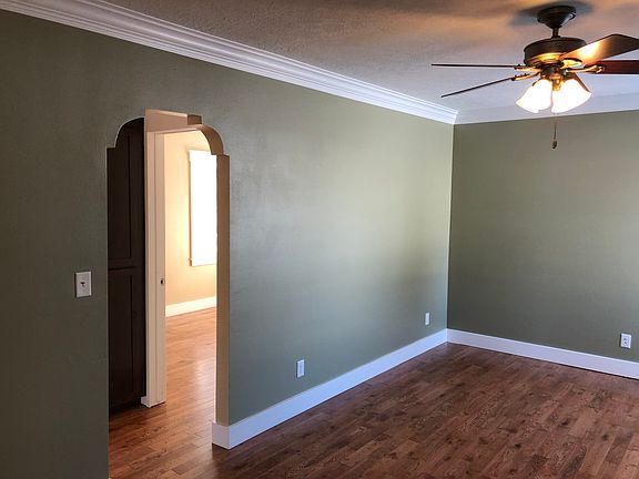 4th image of 276 E 20th St