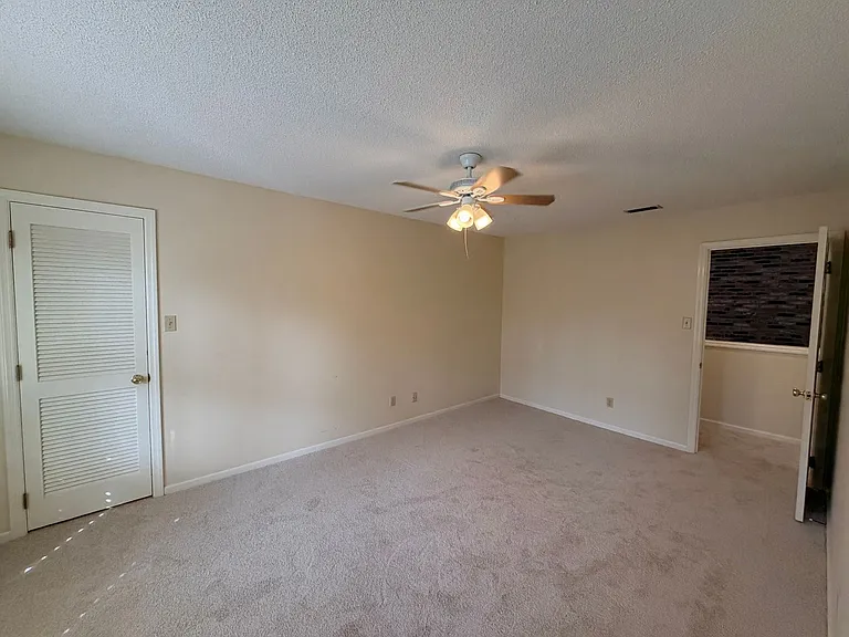 2124 Northwood Cir — Photo 24