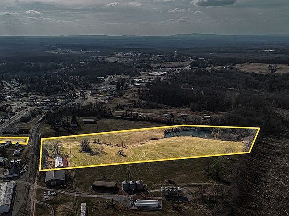 3rd image of 1237 Main St