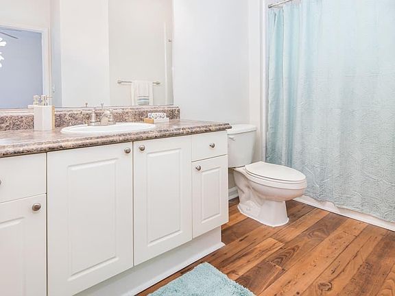4th image of 709 Trafford Ln #1709