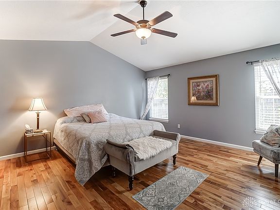 4th image of 519 Babbling Brooke Dr