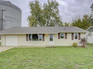 201 Ferguson St, Foosland, IL 61845