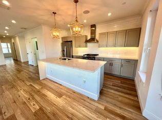 2 Neponset Ave FLOOR 3, Dorchester, MA 02122