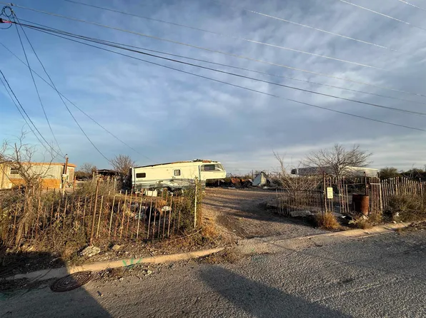 37 Dogwood St #15, Del Rio, TX 78840