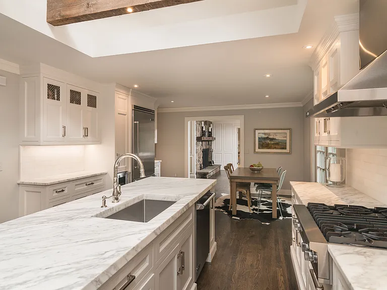 36 Kingswood Pl — Photo 3