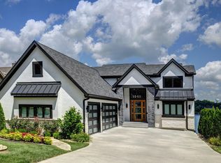 234 Shore Dr, Lake Winnebago, MO 64034