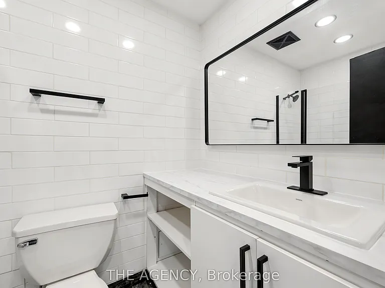 2350 Dundas St W #2911A — Photo 15