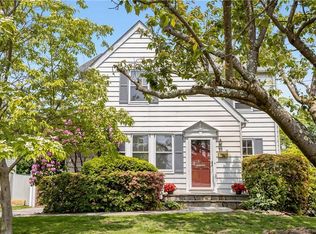 11 Crestview Ave, Stamford, CT 06907