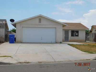 552 Sundance Ln, Westmorland, CA, 92281