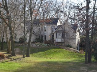 751 Heritage Dr, Milford, MI 48381