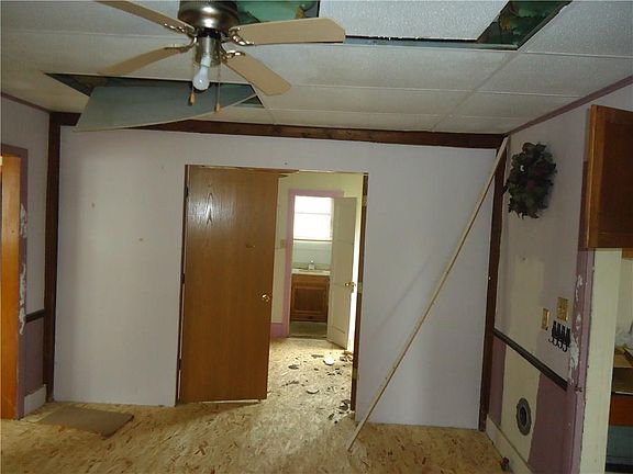 5th image of 620 Montgomery St