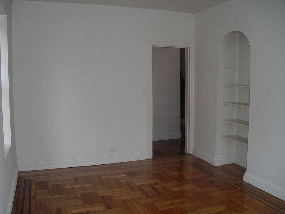2nd image of 1001 Walton Ave #9C
