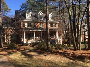5721 Wyndemere Ln, Stone Mountain, GA 30087