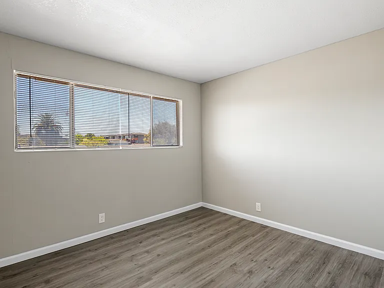 340 Industrial Parkway — Photo 31