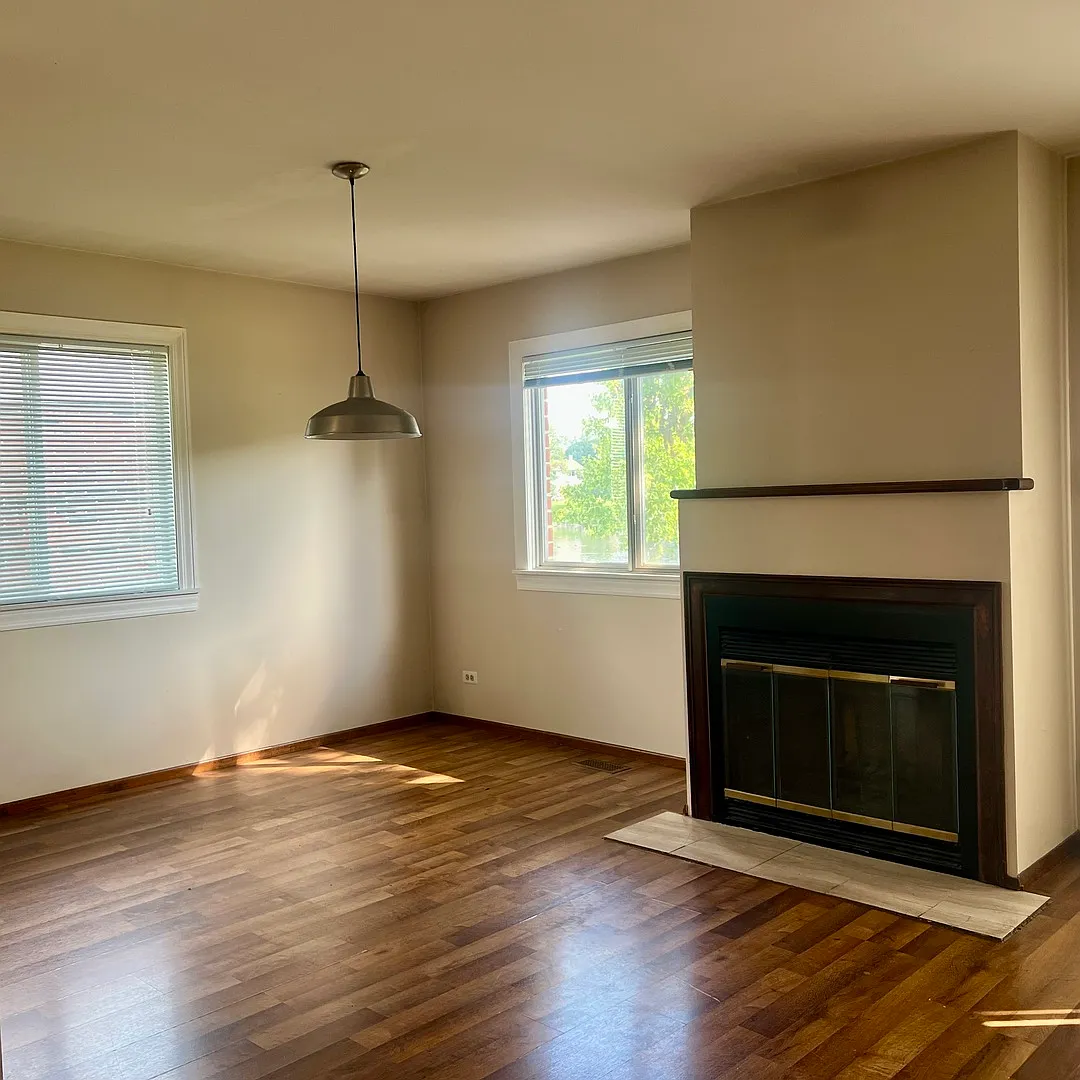 3 bed, 1.5 bath, 1466 sqft, $2,400 — Photo 4