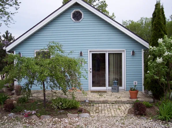 W4130 Elmwood Rd, Hustisford, WI 53034