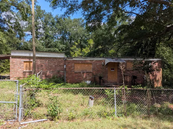 165 Bayberry St, Warrenville, SC 29851
