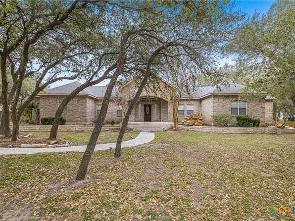 233 Post Oak Bnd, Inez, TX 77968
