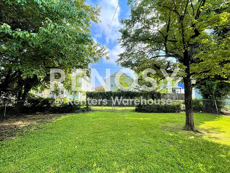 210 Hardy Ave — Photo 27