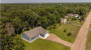 4th image of 9068 3rd Ave