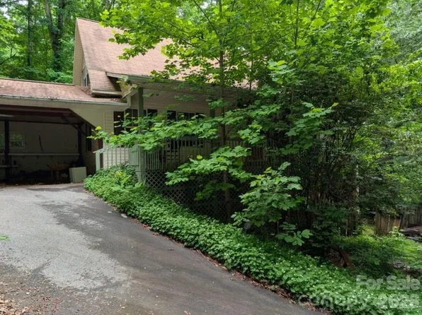 197 Dogwood Dr, Hayesville, NC 28904