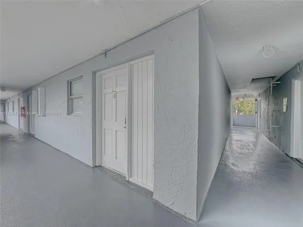 9353 Fontainebleau Blvd APT A215, Miami, FL 33172