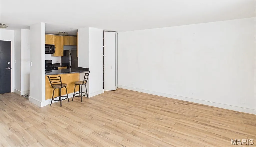 1 bed, 1.0 bath, 648 sqft, $950 — Photo 4