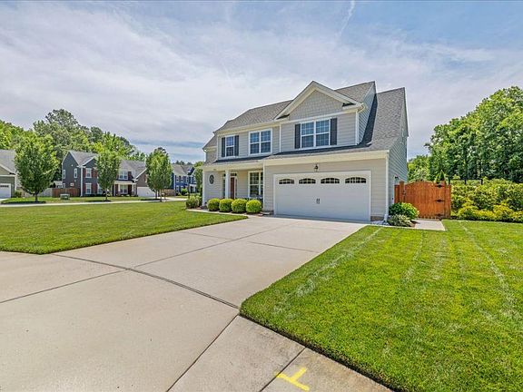 3rd image of 1001 Sedona Cir