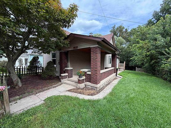2nd image of 1128 Cummings St