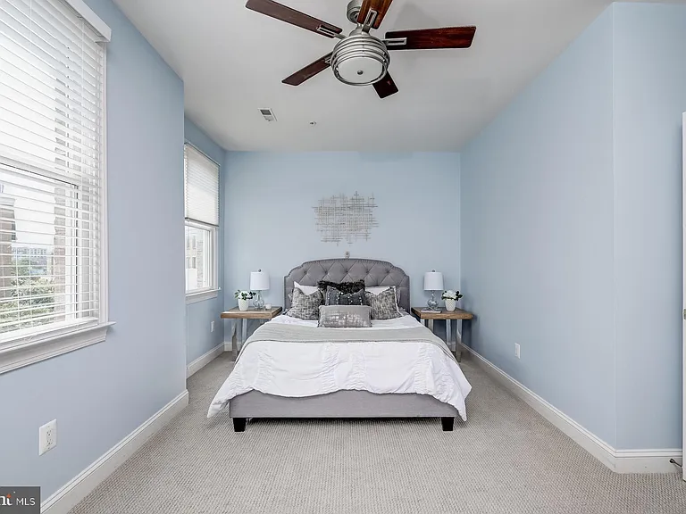 1236 Harbor Island Walk — Photo 26