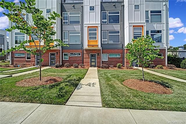 1st image of 440 Southend Crossing Ln