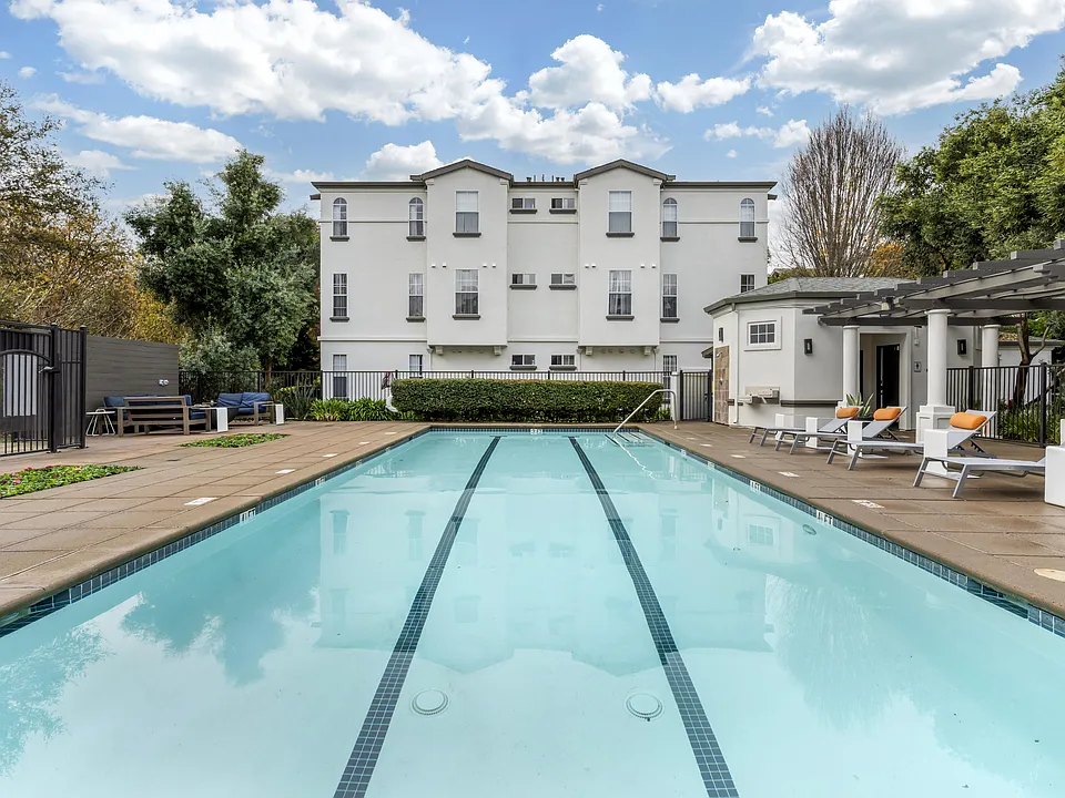 Renaissance Apartment Homes