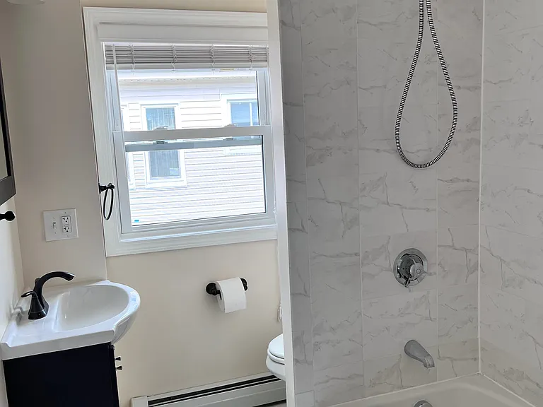 Second floor full bath