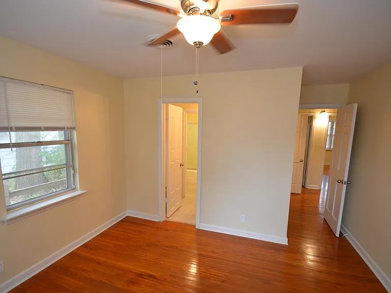 5709 Windamere Dr — Photo 17