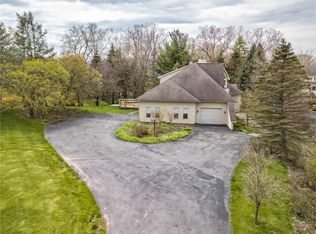 49 Sycamore Rdg, Honeoye Falls, NY 14472