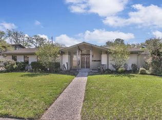 9711 Cedarhurst Dr, Houston, TX 77096