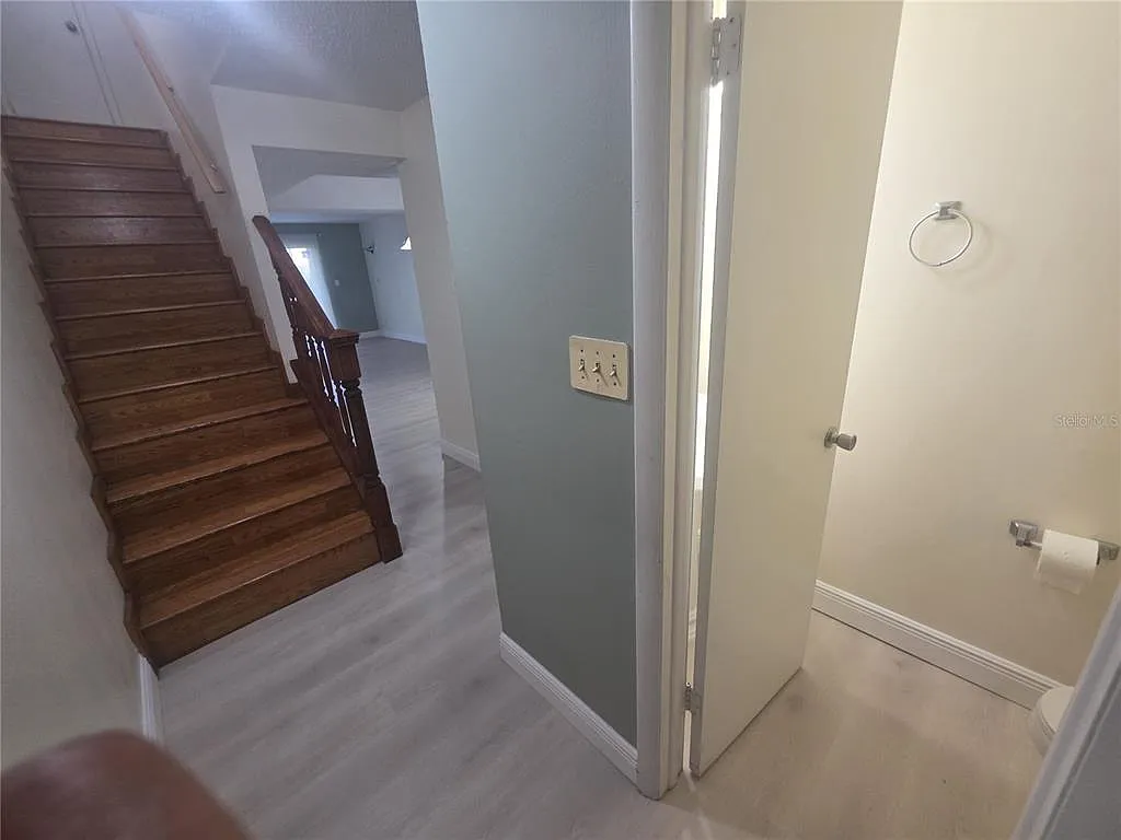 3 bed, 2.5 bath, 1588 sqft, $1,850 — Photo 2
