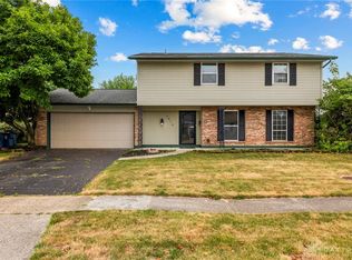 6814 Locustview Dr, Dayton, OH 45424
