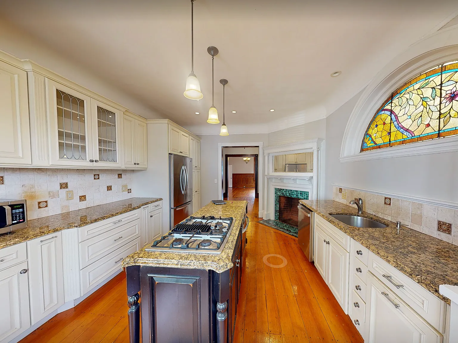 2 bed, $4,800 — Photo 2