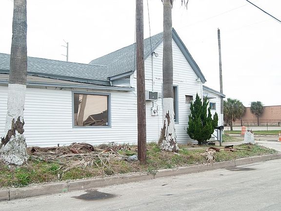 4th image of 3501 Winnie St