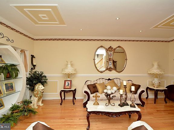 4th image of 9640 Eaton Woods Pl