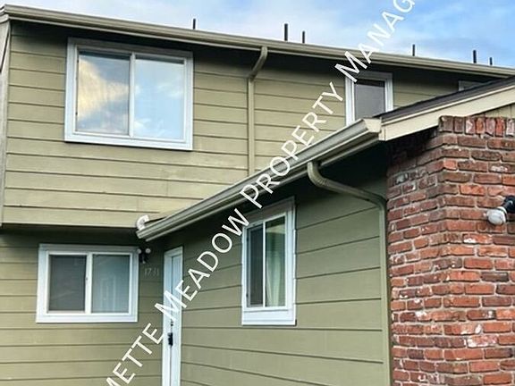 2nd image of 1729 Salishan St SE